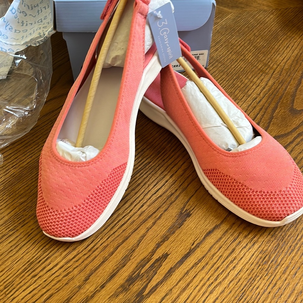 Easy Spirit “Gracee 2” medium pink shoes size 11m NEVER BEEN WORN!